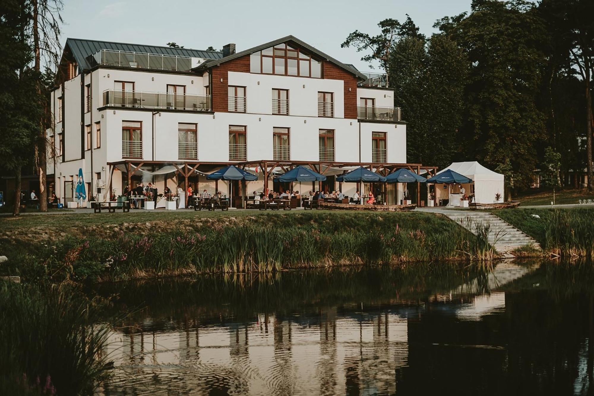 Kasor Resort & Spa Stryków Exteriör bild